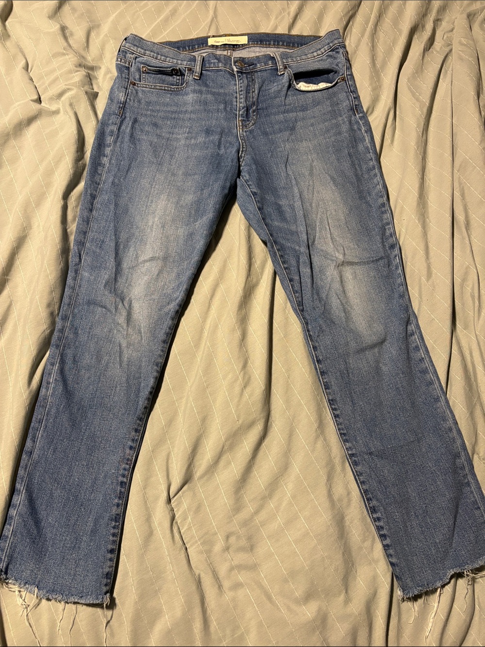 GAP Women's Faded Blue Straight-Leg Jeans